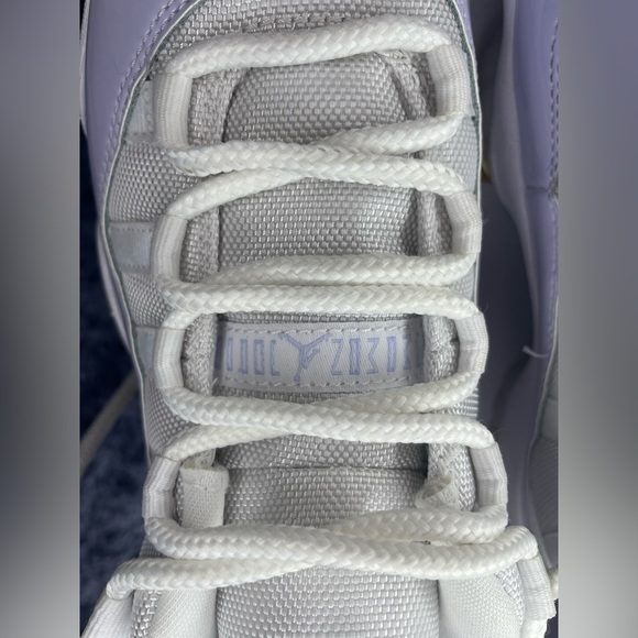 Air Jordan 11 Retro Low 'Pure Violet - Picture 8 of 12
